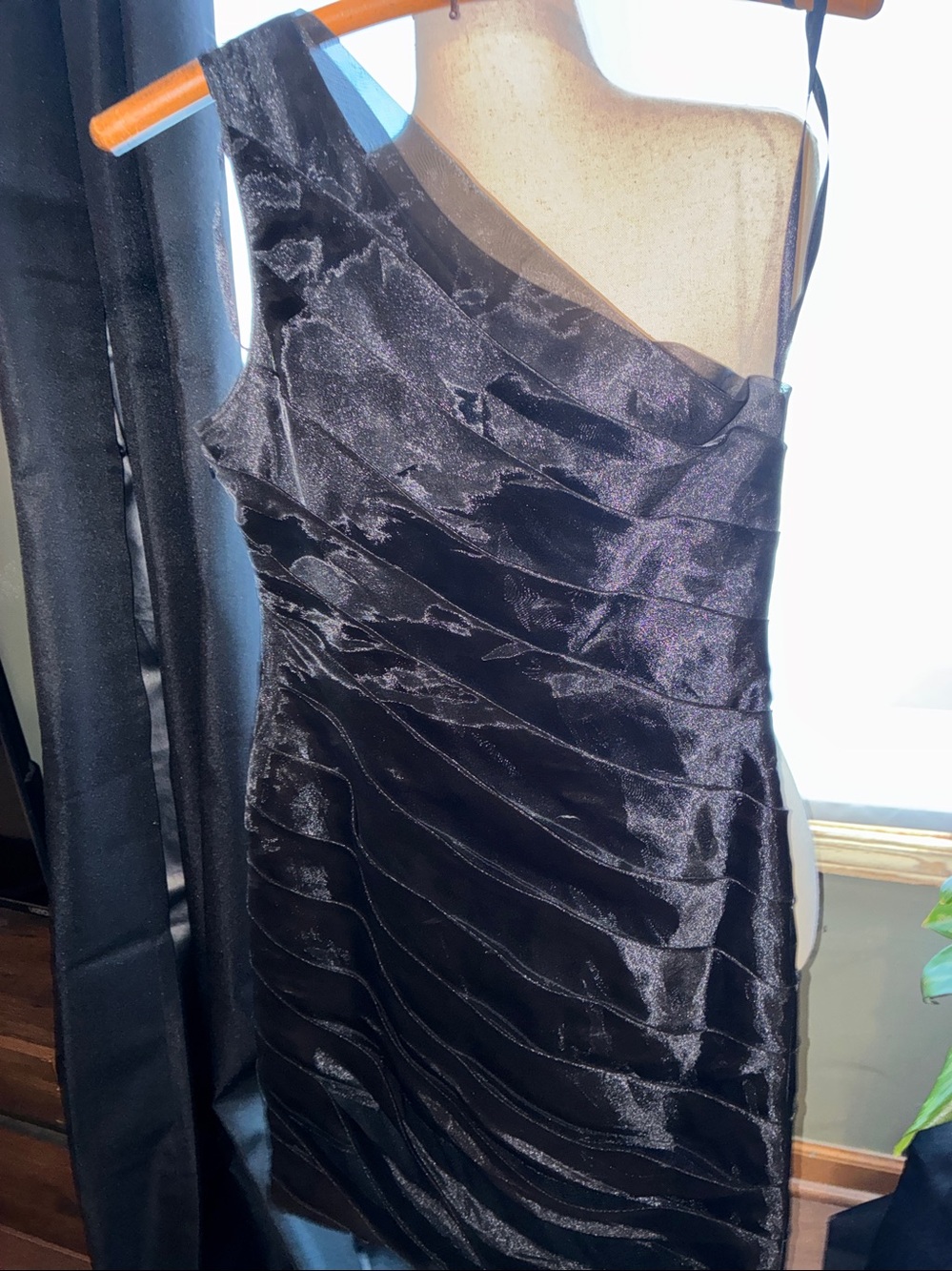 EUC Vintage Sophia Christina Black Cocktail Dress Size 6
